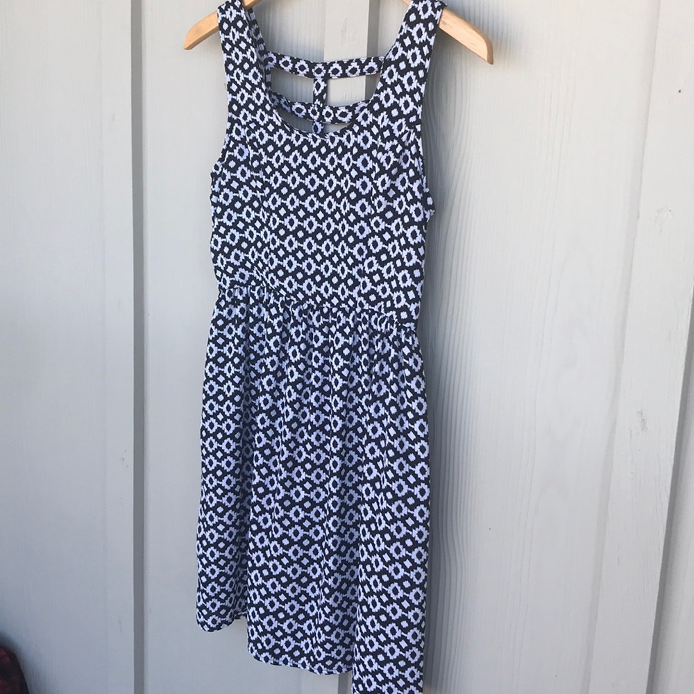 Xhilaration Black & White Geometric Dress